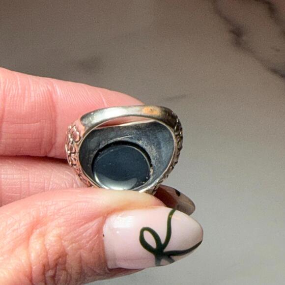 Black Onyx Sterling Silver Ring: Size 7 • Classic Gemstone Jewelry - Picture 6 of 9